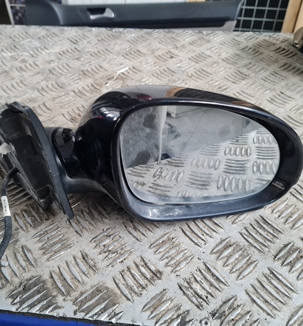 Audi A3 35 TFSI Çıkma Ayna